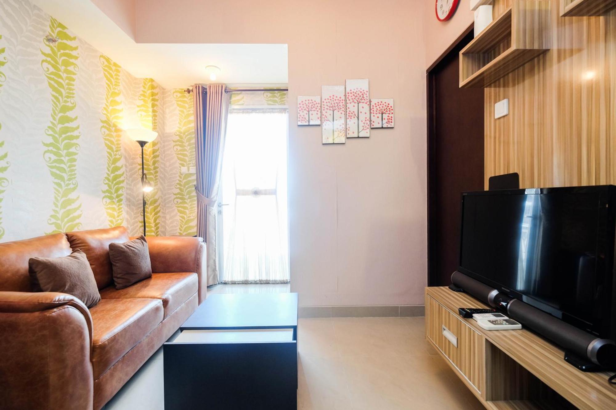 Cozy 1br With Workspace At Mustika Golf By Travelio Apartemen *