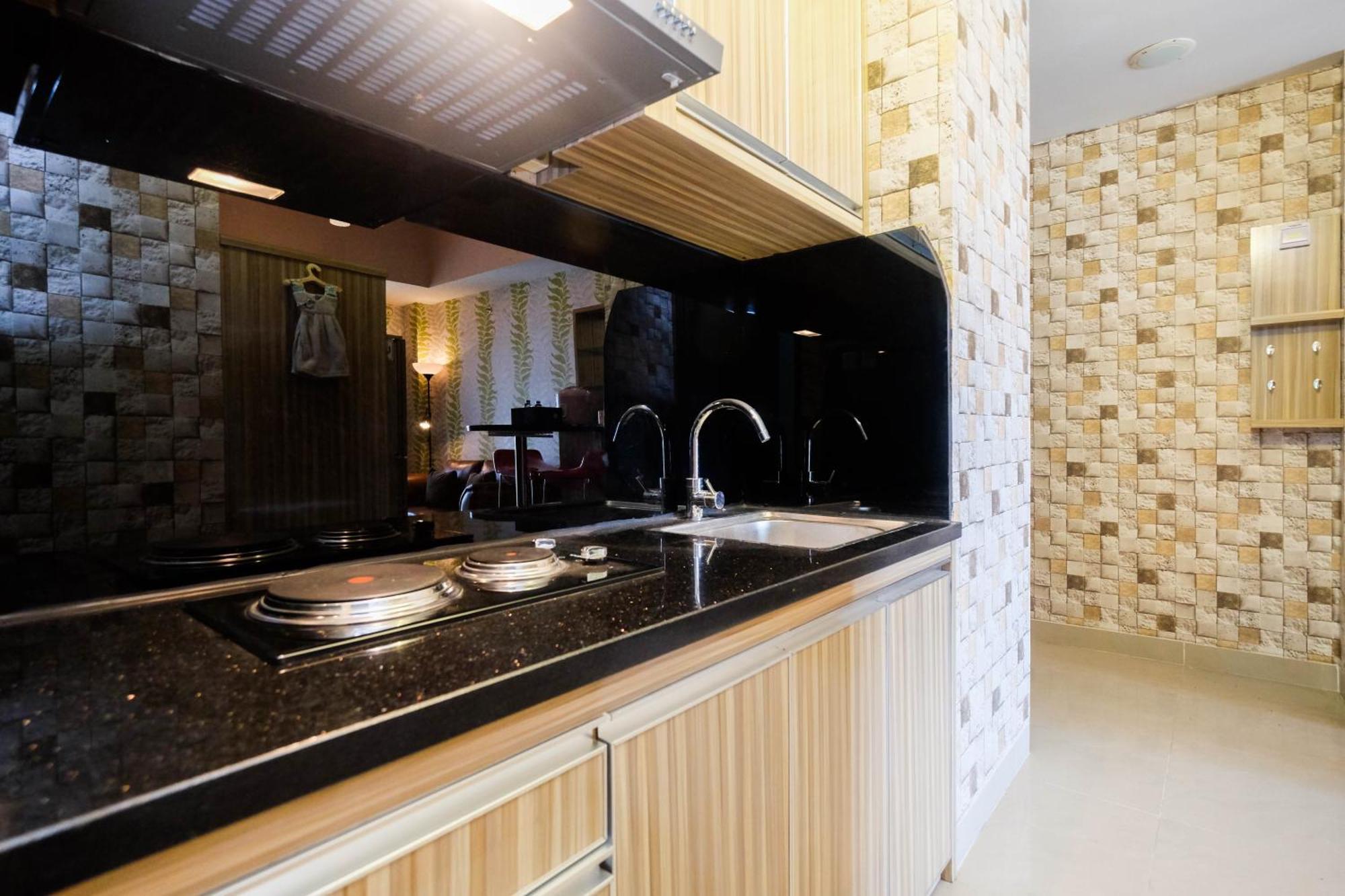 Cozy 1br With Workspace At Mustika Golf By Travelio